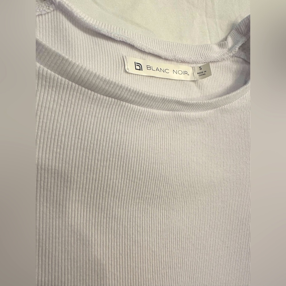 Blanc Noir ribbed long sleeve crop top - Picture 9 of 11